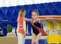 Bakıda qadın idman gimnastikası üzrə akrobatların çoxnövçülükdə çıxışı başlayıb. Azərbaycan, 4 dekabr 2015